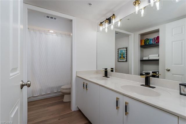 990 Cape Marco DR # 604, Marco Island, FL 34145