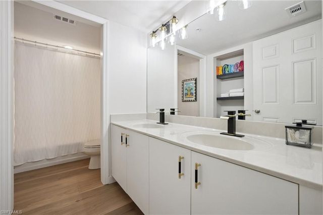 990 Cape Marco DR # 604, Marco Island, FL 34145