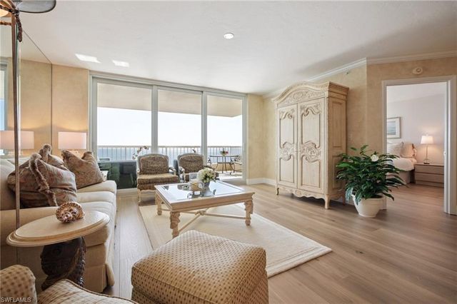 990 Cape Marco DR # 604, Marco Island, FL 34145