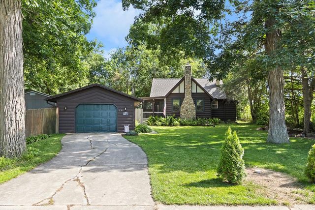 331 Koshkonong Drive, Edgerton, WI 53534