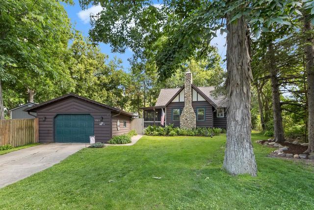 331 Koshkonong Drive, Edgerton, WI 53534