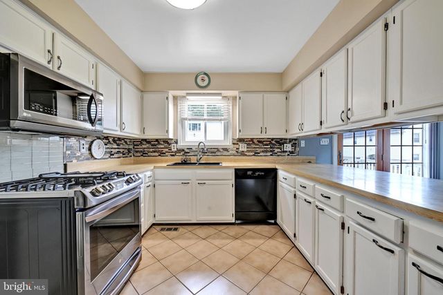 1409 2ND ST, Lanham, MD 20706