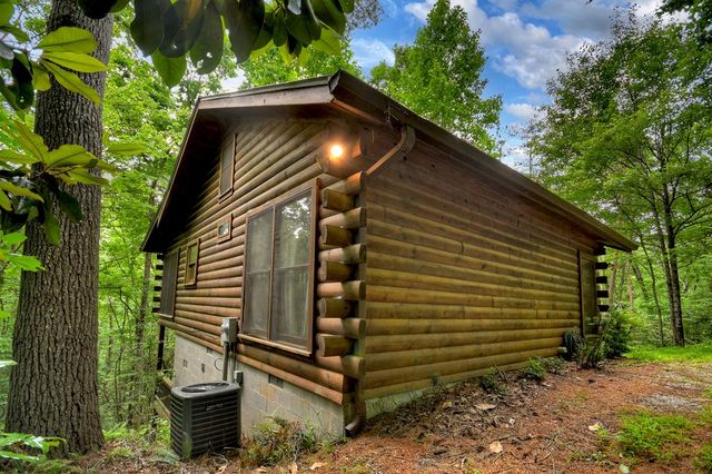 135 Tomahawk Trail, Blue Ridge, GA 30513