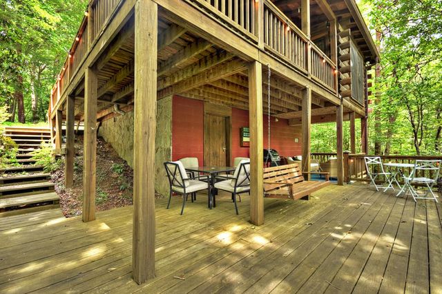 135 Tomahawk Trail, Blue Ridge, GA 30513