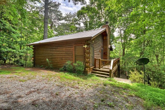 135 Tomahawk Trail, Blue Ridge, GA 30513