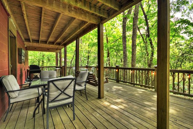 135 Tomahawk Trail, Blue Ridge, GA 30513