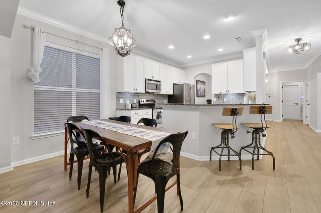 301 SILVER GLEN Avenue, Jacksonville, FL 32092