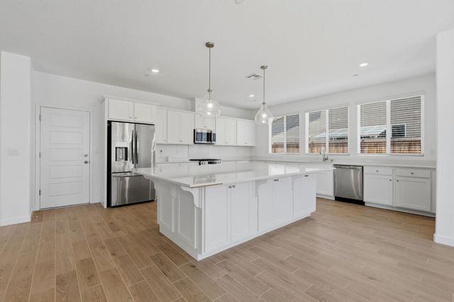 3937 Buttercup Road, Madera, CA 93636