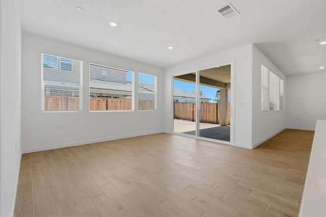 3937 Buttercup Road, Madera, CA 93636