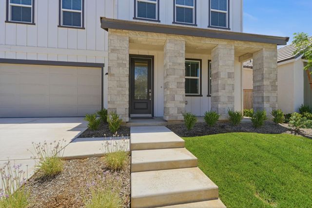 3937 Buttercup Road, Madera, CA 93636