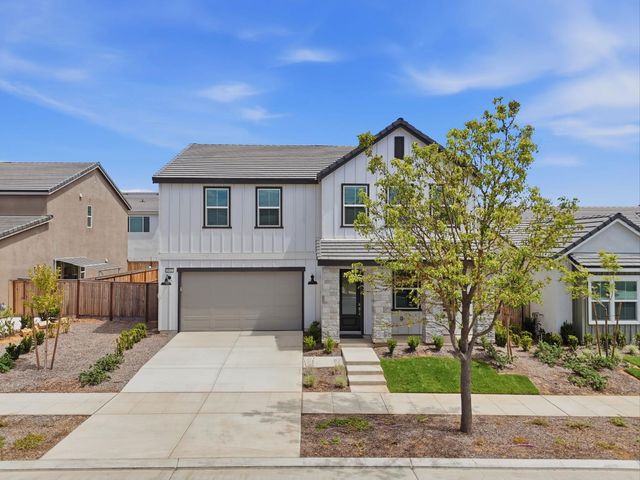 3937 Buttercup Road, Madera, CA 93636