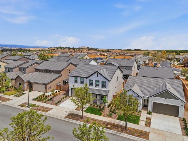 3937 Buttercup Road, Madera, CA 93636