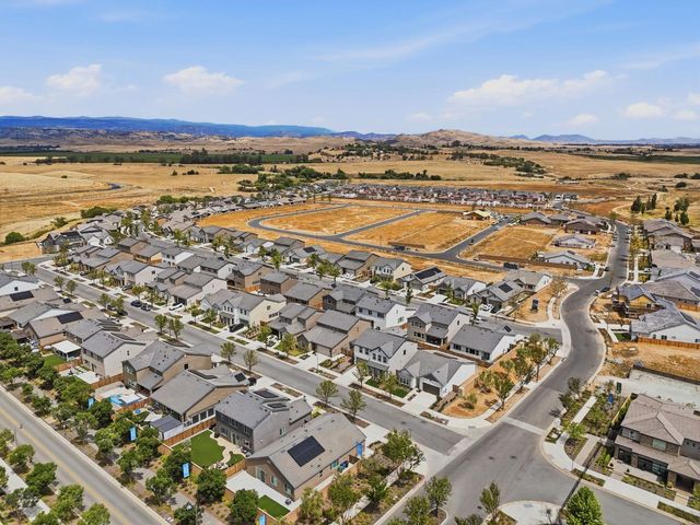 3937 Buttercup Road, Madera, CA 93636