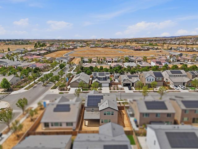 3937 Buttercup Road, Madera, CA 93636