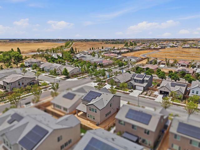 3937 Buttercup Road, Madera, CA 93636
