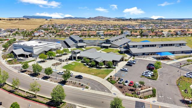 3937 Buttercup Road, Madera, CA 93636