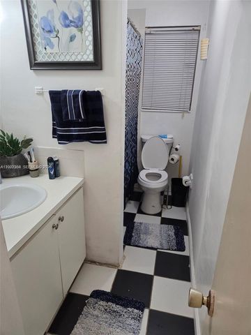 4851 NW 11th Ct, Lauderhill, FL 33313
