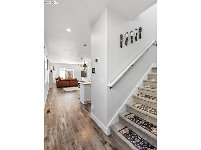 5424 Se KNAPP St, Portland, OR 97206