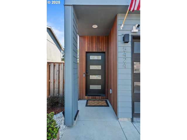 5424 Se KNAPP St, Portland, OR 97206