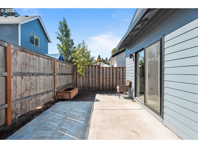 5424 Se KNAPP St, Portland, OR 97206