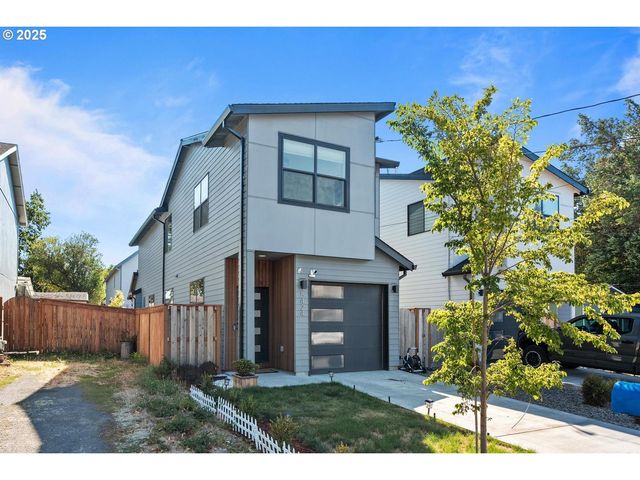 5424 Se KNAPP St, Portland, OR 97206