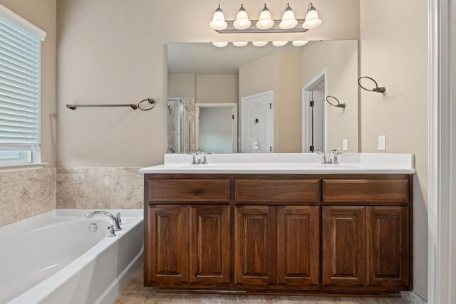 18712 Leigh LN, Pflugerville, TX 78660