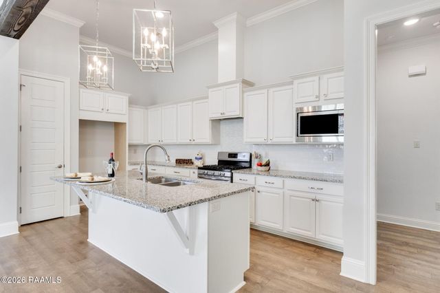 202 Cypress View Drive, Youngsville, LA 70592