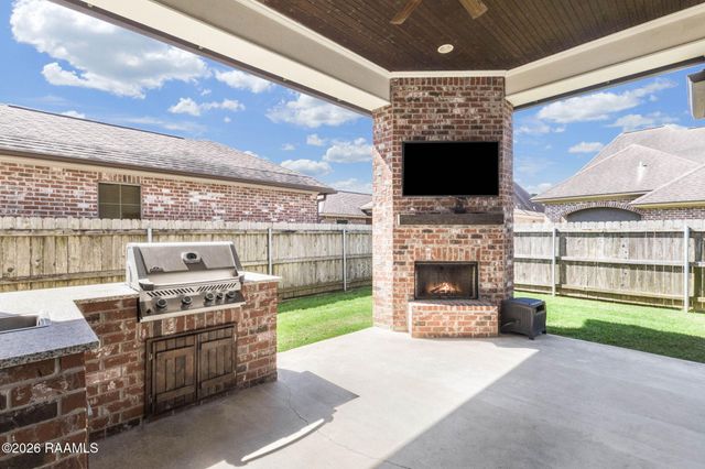 202 Cypress View Drive, Youngsville, LA 70592