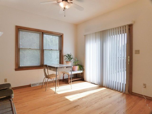 125 E WAYFARER LANE, Appleton, WI 54913