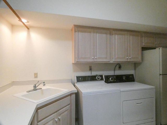 125 E WAYFARER LANE, Appleton, WI 54913