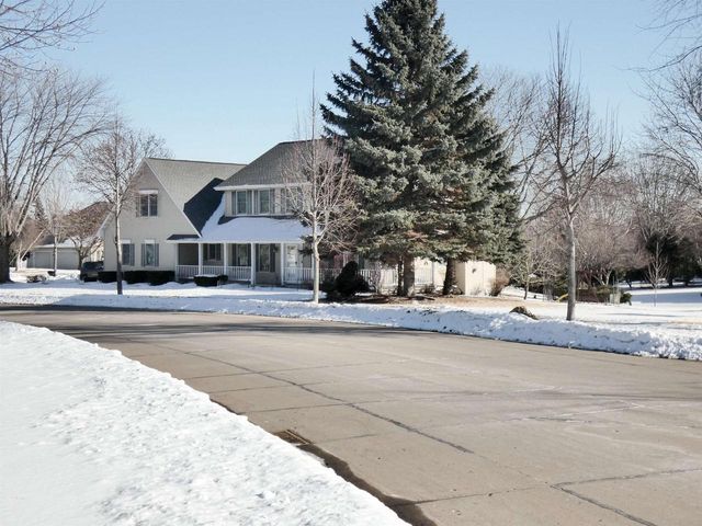 125 E WAYFARER LANE, Appleton, WI 54913