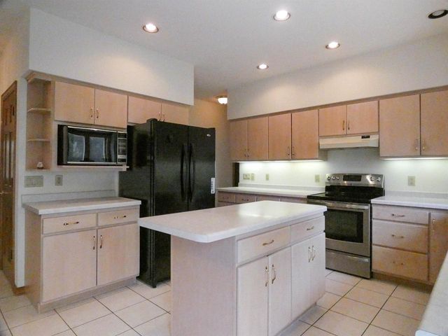 125 E WAYFARER LANE, Appleton, WI 54913