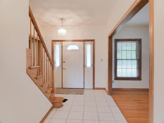 125 E WAYFARER LANE, Appleton, WI 54913