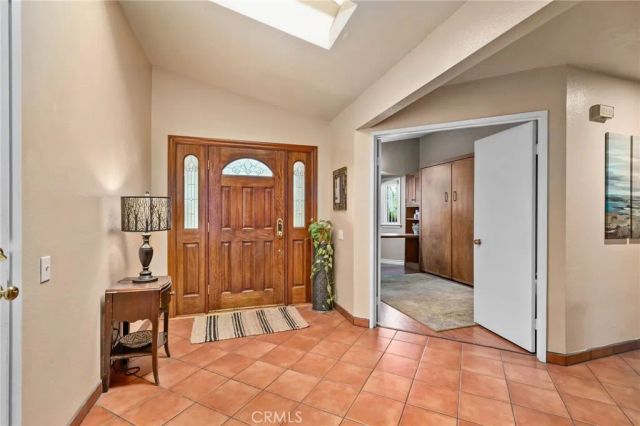 1214 Country, Redlands, CA 92374