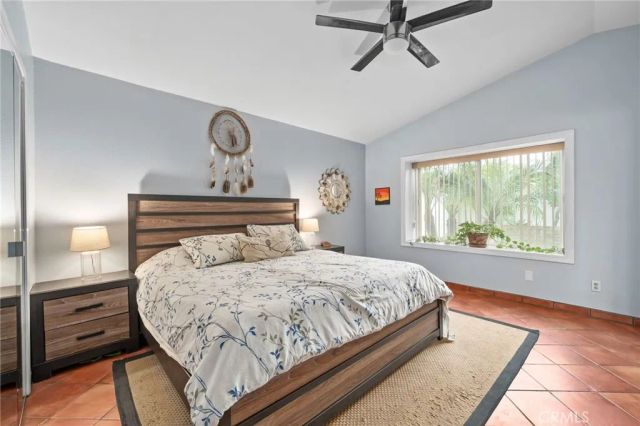 1214 Country, Redlands, CA 92374