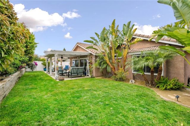 1214 Country, Redlands, CA 92374