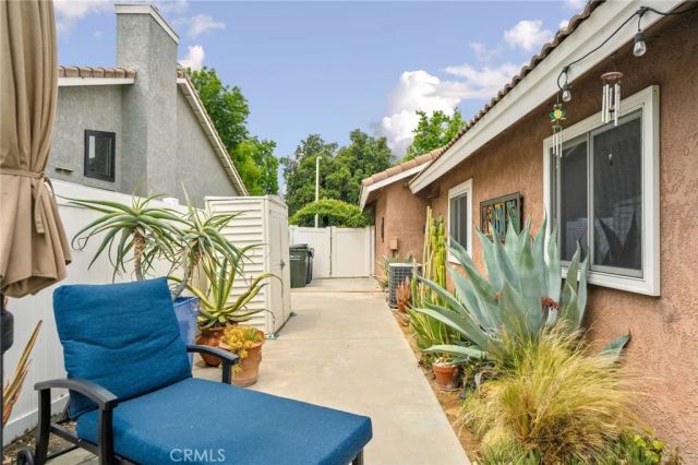 1214 Country, Redlands, CA 92374