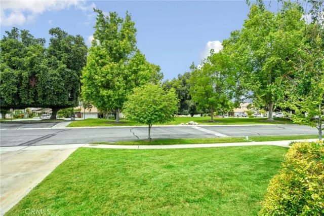 1214 Country, Redlands, CA 92374