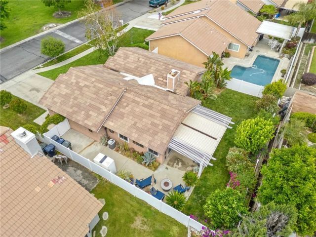 1214 Country, Redlands, CA 92374
