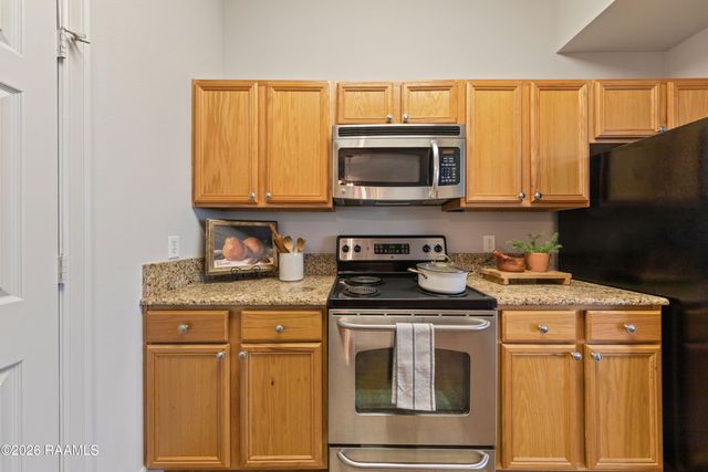 201 Settlers Trace Boulevard 3405, Lafayette, LA 70508