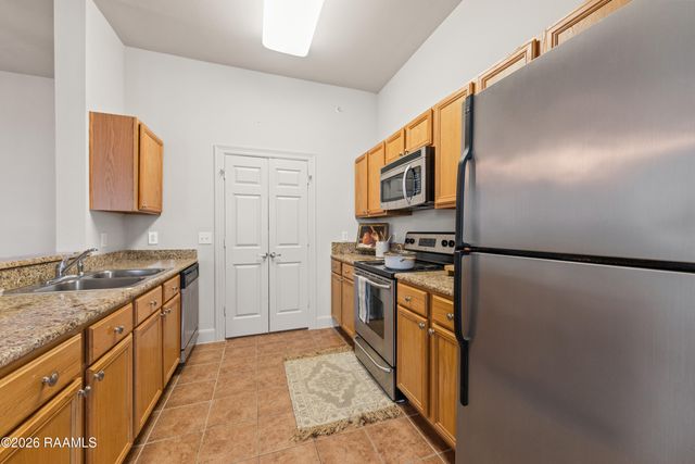 201 Settlers Trace Boulevard 3405, Lafayette, LA 70508