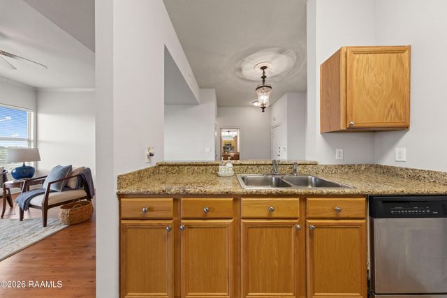 201 Settlers Trace Boulevard 3405, Lafayette, LA 70508