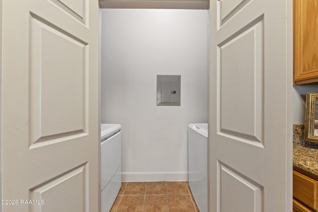 201 Settlers Trace Boulevard 3405, Lafayette, LA 70508