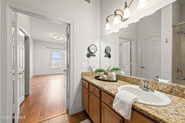 201 Settlers Trace Boulevard 3405, Lafayette, LA 70508