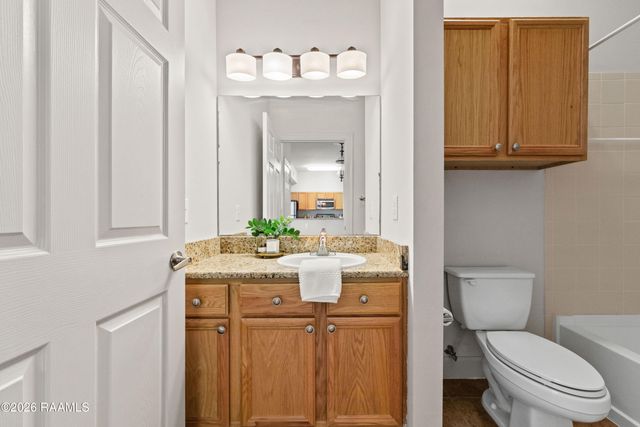 201 Settlers Trace Boulevard 3405, Lafayette, LA 70508