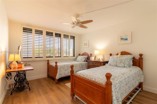 4253 Bay Beach Ln G2, Fort Myers, FL 33931