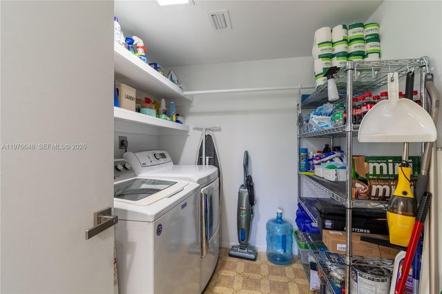 4253 Bay Beach Ln G2, Fort Myers, FL 33931