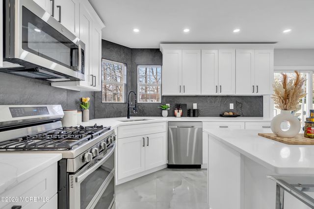 11 Orchid Lane, Barnegat, NJ 08005