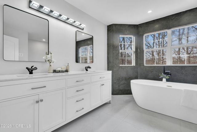 11 Orchid Lane, Barnegat, NJ 08005