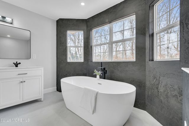 11 Orchid Lane, Barnegat, NJ 08005